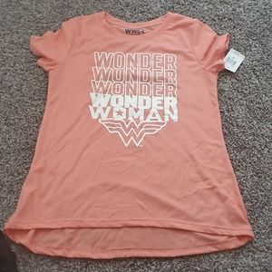 NWT Wonder Woman tshirt size med